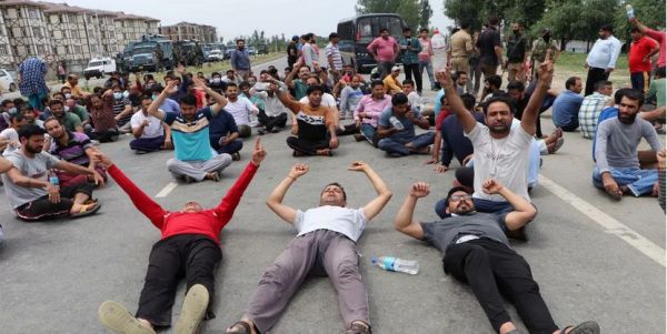 कश्मीर में फिर आतंकवाद