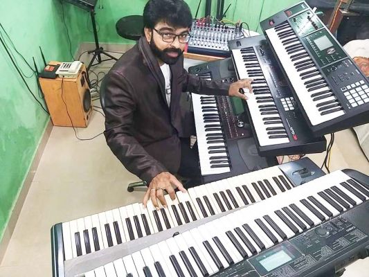 हरजीत बने भारत के पहले गोल्डन बटन अवार्डेड की बोर्ड प्लेयर