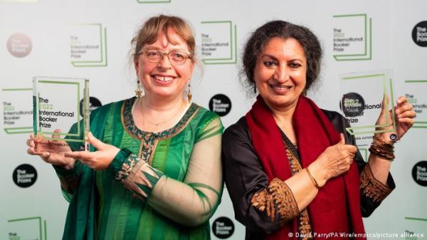 औरतों को तो सरहदें लांघ कर ही आगे जाना हैः गीतांजली श्री