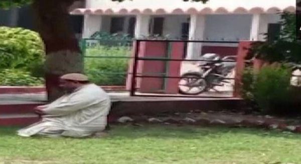 ‘छत्तीसगढ़’ का संपादकीय : स्कूल-कॉलेज के अंगने में धर्म का क्या काम है?