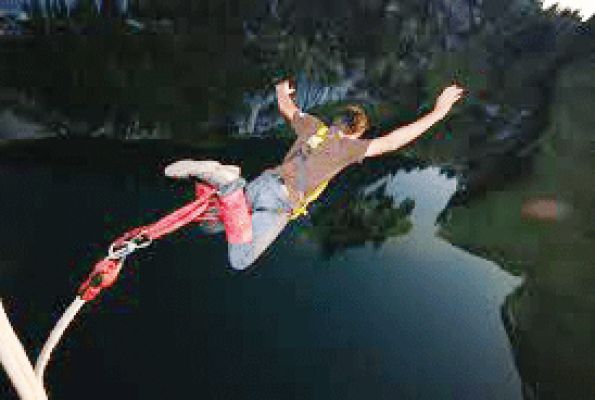 बंजी जंपिंग