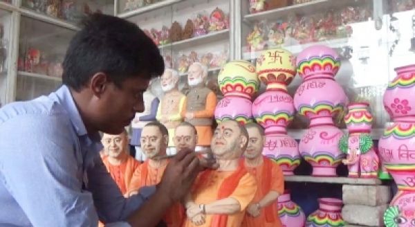 बिहार के मूर्तिकार ने 'मोदी गुल्लक' के बाद बनाई 'योगी गुल्लक', इनके विचारों को बच्चों तक पहुंचाना उद्देश्य