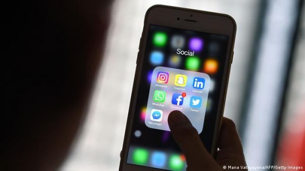 भारत: नए आईटी नियमों से बड़ी कंपनियों पर निशाना