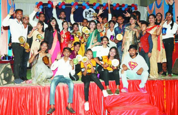 पारस इंस्टीट्यूट के 5 साल बेमिसाल, एक से बढ़कर एक सांस्कृतिक कार्यक्रम