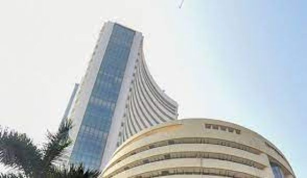 चार दिन की गिरावट के बाद बाजार में आई रौनक, शुरुआती कारोबार में सेंसेक्स 600 अंक से अधिक चढ़ा