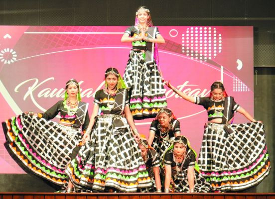 केपीएस कौशल महोत्सव फ्यूजन ने किया मंत्रमुग्ध