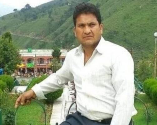 कश्मीर में आतंकवादियों ने पुलिसकर्मी को मारी गोली