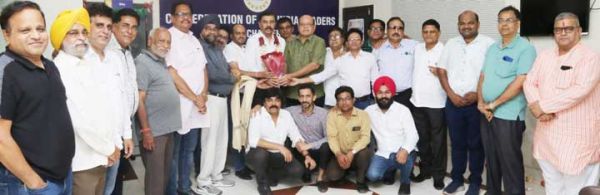 कैट वरिष्ठ राष्ट्रीय उपाध्यक्ष निर्वाचित होने अमर पारवानी का औद्योगिक संगठनों द्वारा सम्मान