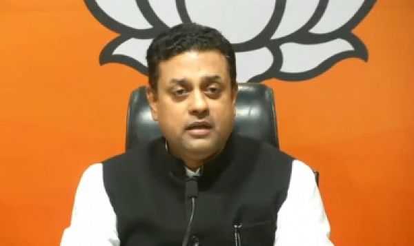 सोनिया गांधी ने अहमद पटेल के जरिए तीस्ता को दिए थे 30 लाख रुपये, जवाब दें : भाजपा