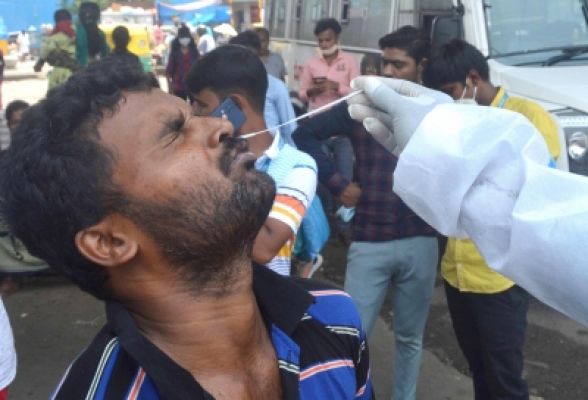 कर्नाटक में 1,374 नए कोविड मामले मिले