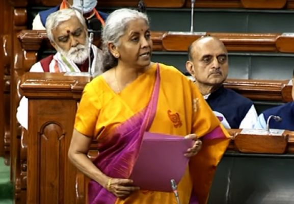 लोकसभा में सीतारमण ने कहा, आरबीआई ने की क्रिप्टोकरेंसी पर नियम बनाने की मांग