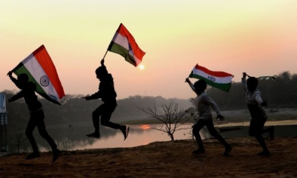 'हर घर तिरंगा' अभियान के लिए सीएसआर फंड को मोदी सरकार ने दी हरी झंडी