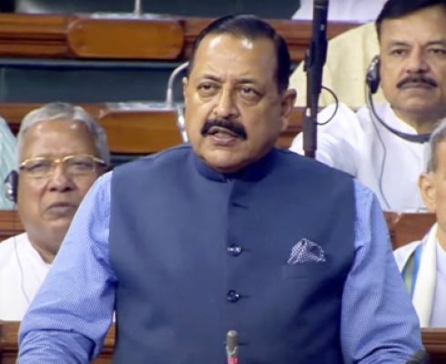 टीएमसी, एनसीपी और डीएमके ने की लोक सभा में कांग्रेस सांसदों के निलंबन को वापस लेने की मांग