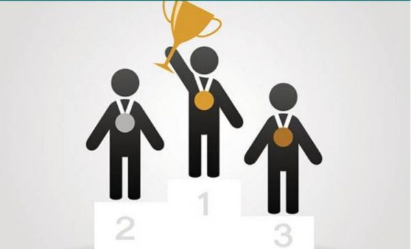 हर साल की तरह फिर आया टॉपर बच्चों पर गर्व का दिन...