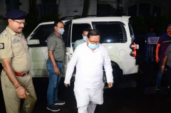 ममता बनर्जी ने मंत्री परेश अधिकारी को बर्खास्त क्यों नहीं किया : बीजेपी