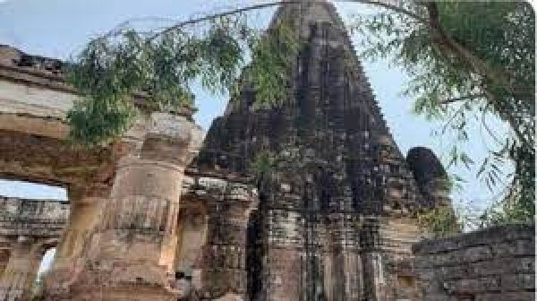 पाकिस्तान : 1200 साल पुराना हिंदू मंदिर श्रद्धालुओं के लिए खुला