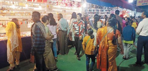 हस्तशिल्प एवं हथकरघा की बिक्री-प्रमोशन के लिए विभिन्न राज्यों के प्रख्यात कारिगरों की प्रदर्शनी और सेल 9 तक