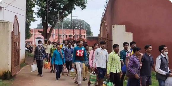 ‘छत्तीसगढ़’ का संपादकीय : 75वीं सालगिरह के मौके पर असली आजादी तो यह हो सकती है...