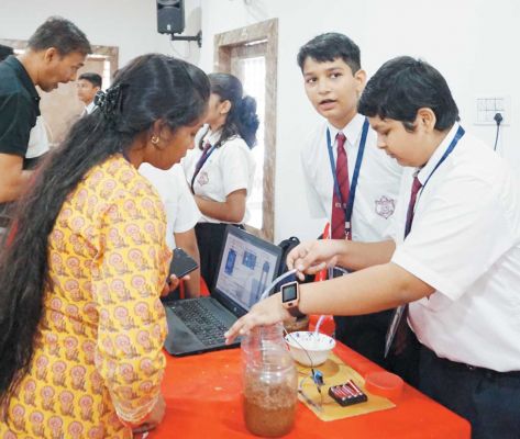 केपीएस में एटीएल और कोडर क्लब द्वारा प्रदर्शनी