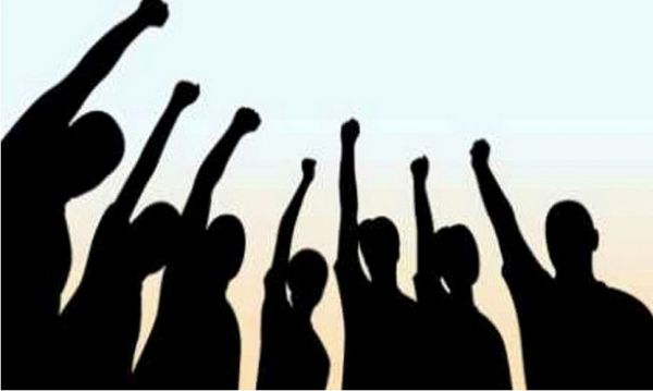 रेवडिय़ां बांटने की राजनीति