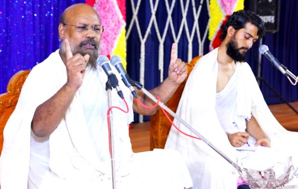 अपनी परम्परा का आचरण करिए और अन्य परंपराओं का सम्मान: राष्ट्रसंत ललितप्रभजी