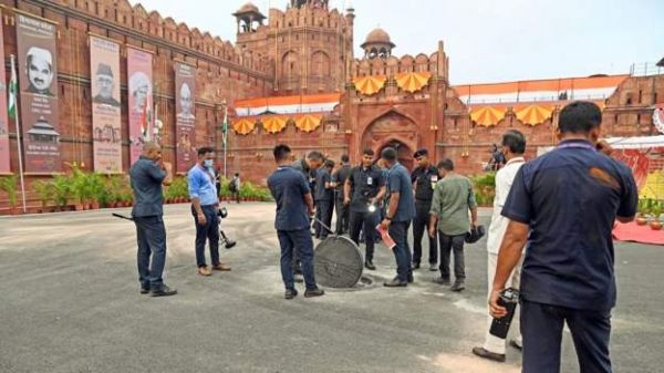 स्वतंत्रता दिवस पर दिल्ली में सुरक्षा के पुख्ता इंतजाम, हजारों सुरक्षाकर्मी तैनात