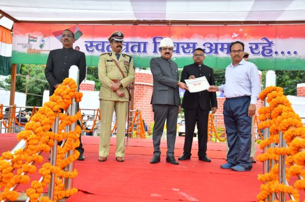 बस्तर जिले में गरिमापूर्वक मनाया गया 75वां स्वतंत्रता दिवस समारोह