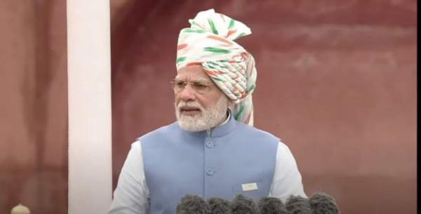 ‘नारी शक्ति’ : कार्यकर्ताओं का मोदी से प्रश्न कि महिलाओं के लिए हकीकत में क्या किया गया