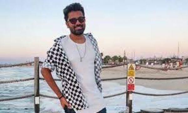 गायक राहुल जैन पर बलात्कार का आरोप, प्राथमिकी दर्ज