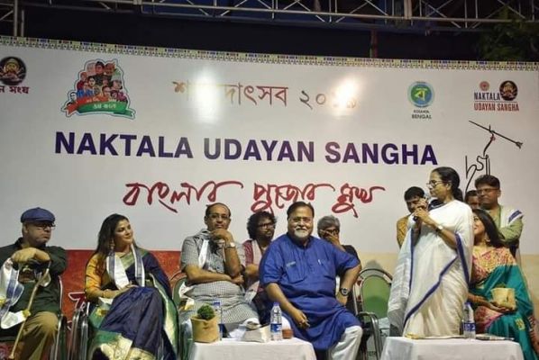 ममता बनर्जी का रवैया पार्थ चटर्जी और अनुब्रत मंडल पर अलग क्यों, उठ रहे सवाल?