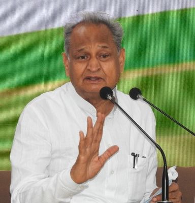 भाजपा ने गुजरात में कांग्रेसियों के बल पर दोबारा हुआ चुनाव जीती : गहलोत