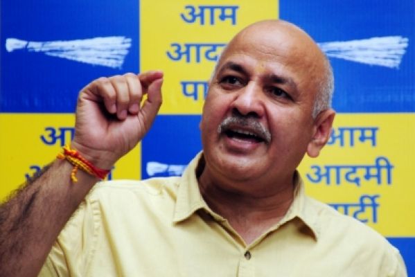 आबकारी घोटाला : सीबीआई ने सिसोदिया, 13 अन्य के खिलाफ लुक आउट सर्कुलर जारी किया