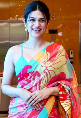 अभिनेत्री श्रद्धा दास ने अपनी पहली तमिल फिल्म में मनोचिकित्सक की निभाई भूमिका