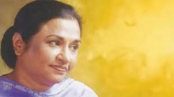 नय्यरा नूर जो आज़ाद भारत के असम में पैदा हुईं और फिर 'बुलबुल-ए-पाकिस्तान' बनीं