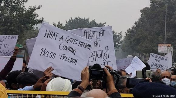 मध्य प्रदेश: तीन पत्रकारों पर झूठी खबर दिखाने के आरोप में एफआईआर