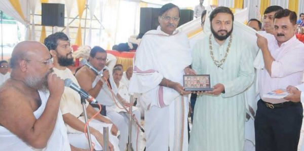 दिव्य चातुर्मास समिति द्वारा कमल चंद्र भांजदेव का सम्मान