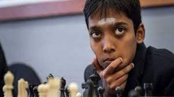 आर प्रज्ञानानंद ने फिर हराया कार्लसन को