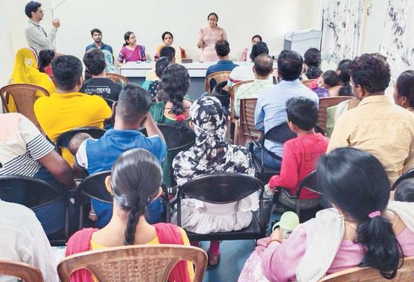 एकता हॉस्पिटल में स्पेशल बच्चों के पालकों के साथ संवाद शिविर