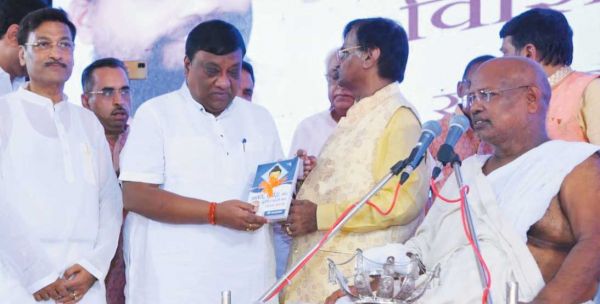 भगवान महावीर की समता, क्षमा, प्रेम और करुणा को जीवन में  धारण करें-राष्ट्रसंत ललितप्रभजी