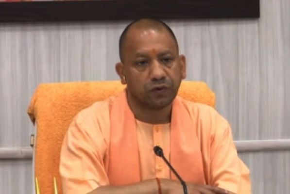 यूपी : ड्यूटी में लापरवाही के लिए 73 अधिकारियों को भेजा गया नोटिस
