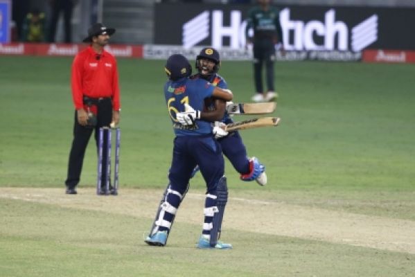 बांग्लादेश के कप्तान शाकिब अपने गेंदबाजों के ज्यादा वाइड और नो बॉल फेंकने से नाखुश