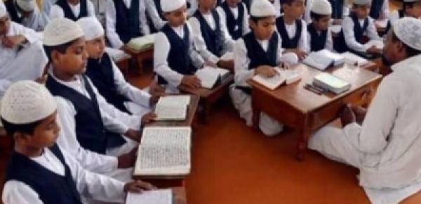 यूपी : एआईएमपीएलबी ने मदरसों का सर्वे कराने के फैसले पर उठाए सवाल