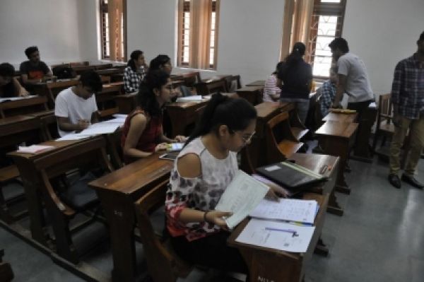 पोस्ट ग्रेजुएशन पाठ्यक्रमों में दाखिले के लिए सीयूईटी-पीजी परीक्षा का आखिरी दिन