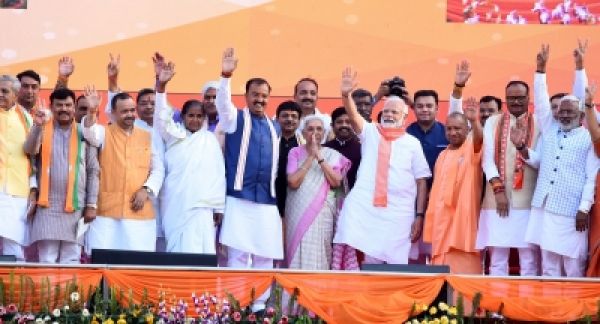 यूपी में भाजपा का मिशन 80 : कई मौजूदा सांसदों का कट सकता है टिकट