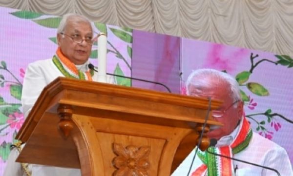 केरल के राज्यपाल अपने ऊपर हुए हमले के मामले में कोई कार्रवाई न होने से खफा