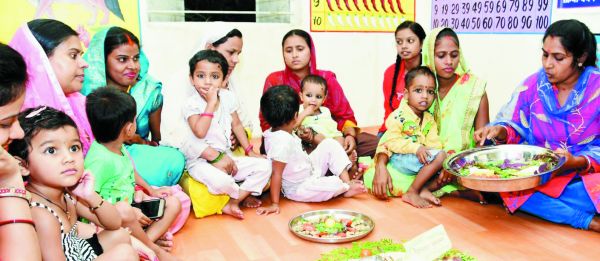 बालको पोषण एवं स्वास्थ्य जागरूकता से महिलाएं और बच्चे लाभान्वित