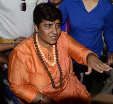 मप्र के गांवों में पुलिस को रिश्वत देने के लिए लोग बेटियों को बेचते हैं : प्रज्ञा ठाकुर