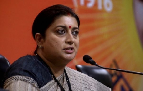 संयुक्त राष्ट्र महासभा में फ्रांस के राष्ट्रपति की मोदी की तारीफ पर बोली स्मृति ईरानी