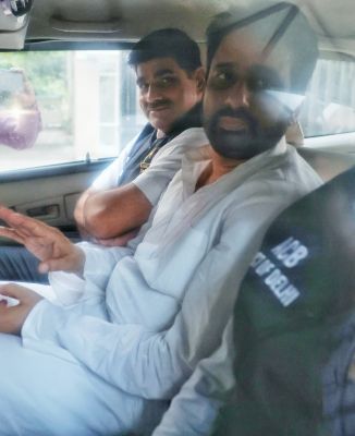 आप विधायक अमानतुल्ला खान एम्स से हुए डिस्चार्ज, आज कोर्ट में पेशी