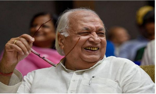 आरिफ से विजयन टक्कर न लें